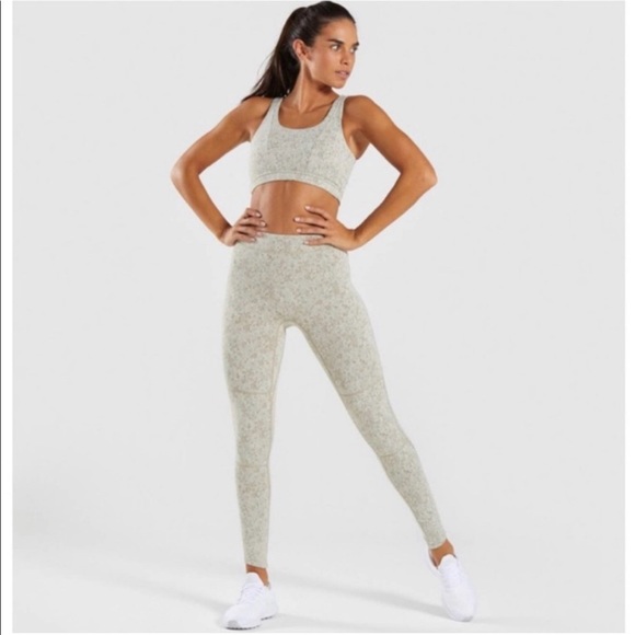 Gymshark Fleur Texture Khaki Marl Leggings - Picture 3 of 14